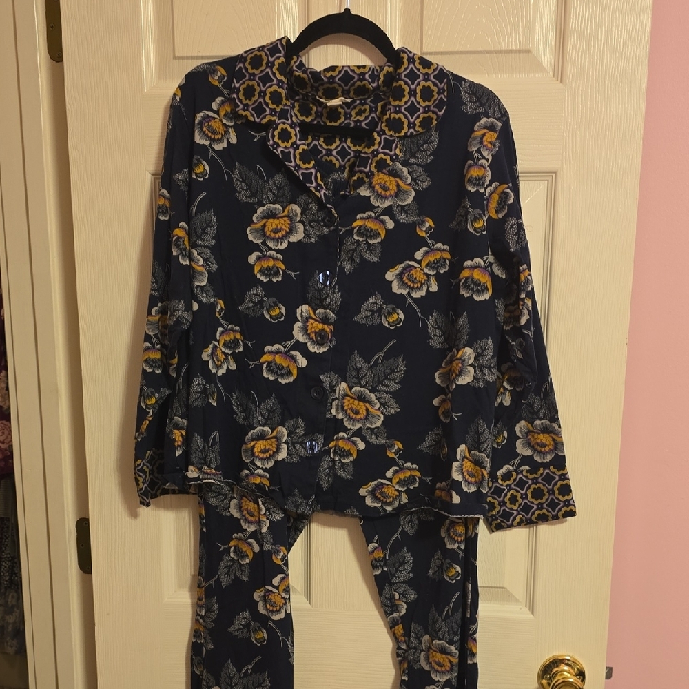 Vera Bradley Navy and Yellow Floral Pajama Set